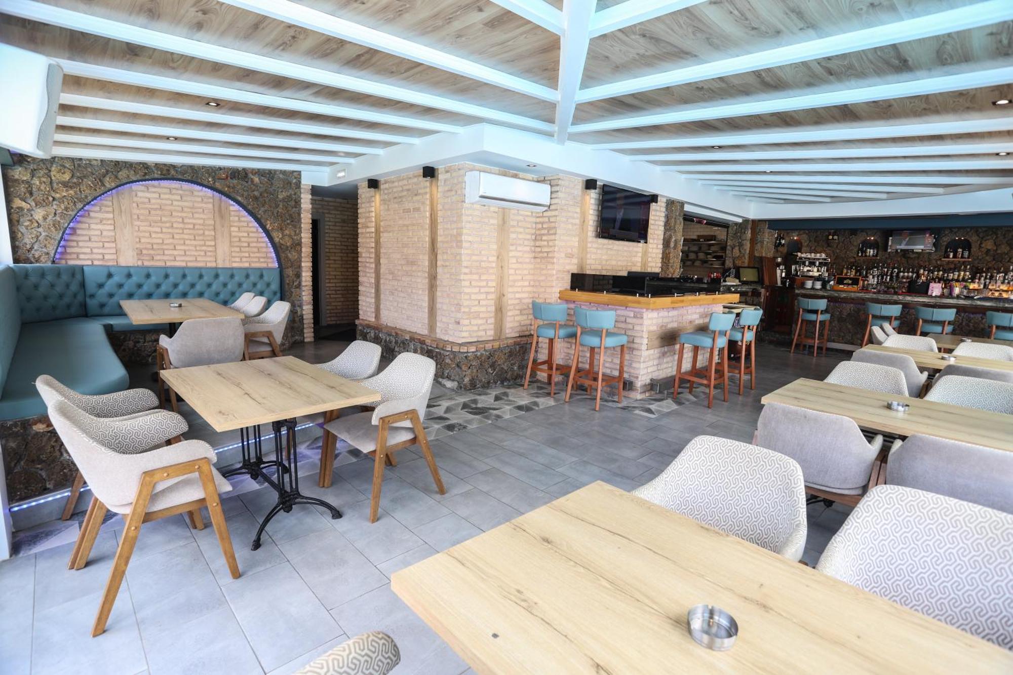 Apartment Theodoros *